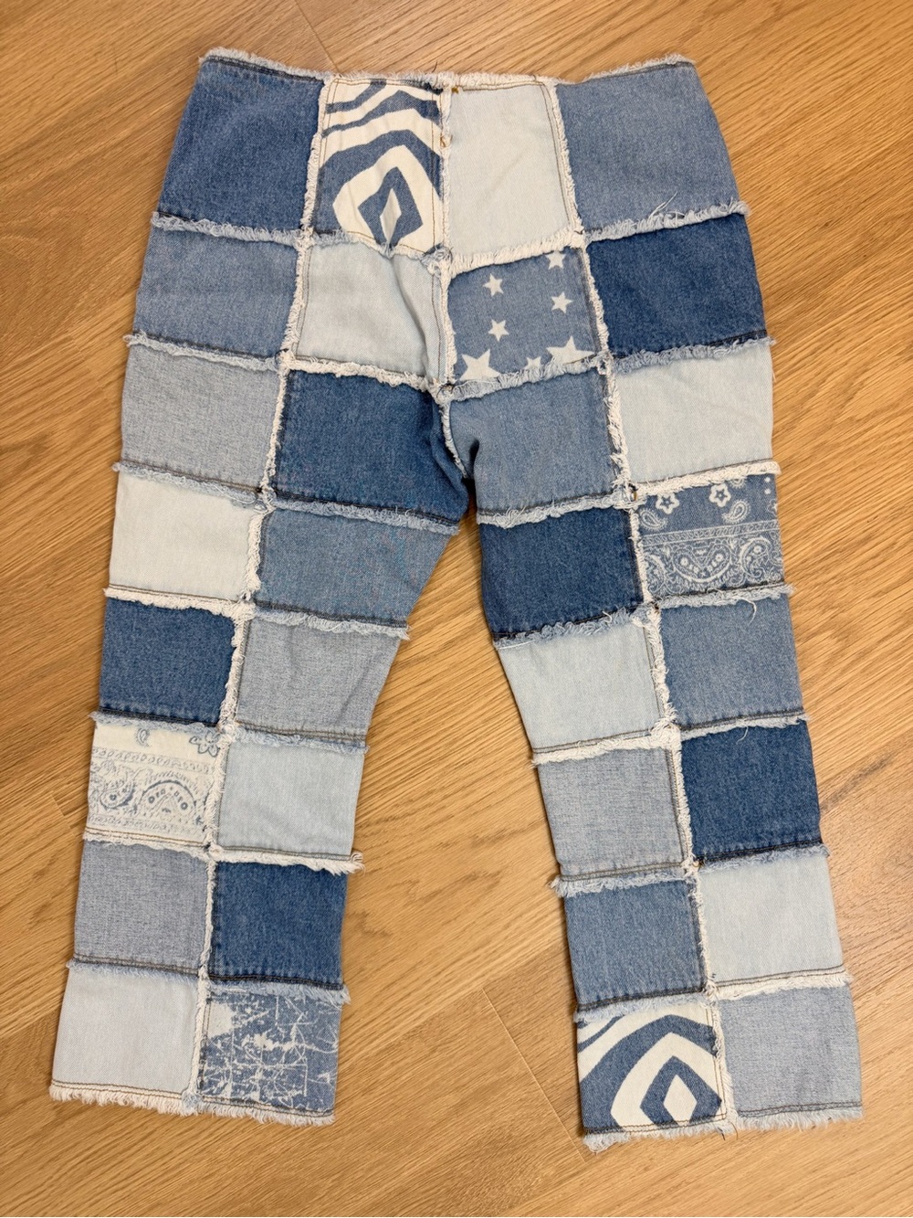 No Boundaries Patchwork Y2K Jeans - Picture 5 of 7